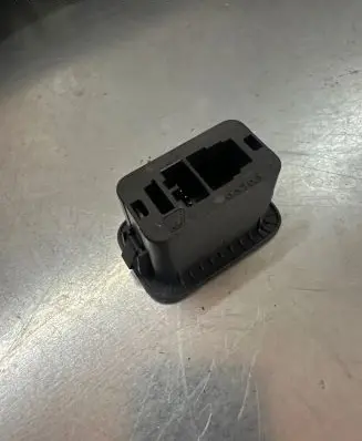 Volvo V70 Tailgate/trunk/boot open switch 31412055