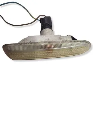 BMW 3 E46 Front fender indicator light 63132228591