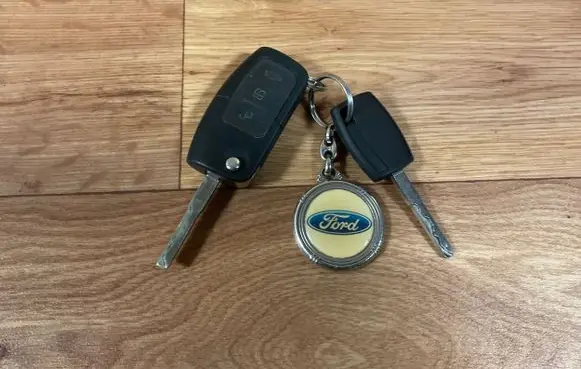 Ford Focus Ignition key/card 9800