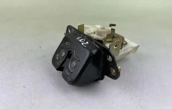 Subaru Legacy Tailgate/trunk/boot lock/catch/latch