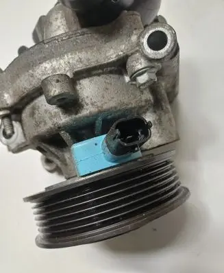 Opel Insignia A Water pump 55490715
