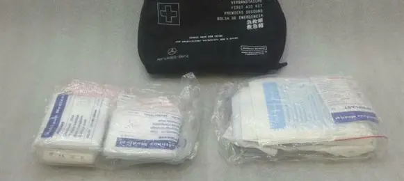 Mercedes-Benz S W222 First aid kit 