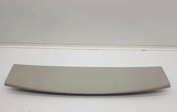 Nissan Leaf II (ZE1) Tailgate trim 909005SH0A