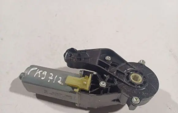 Mercedes-Benz R W251 Seat adjustment motor 820591114 82059111-4