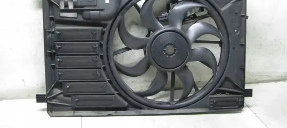 Ford Kuga II Electric radiator cooling fan