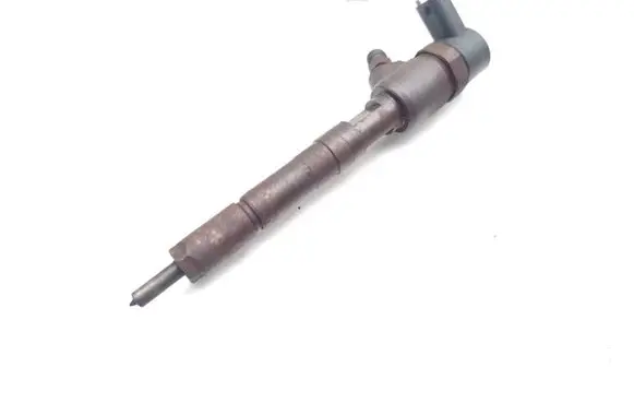 Opel Corsa D Fuel injector 0445110326