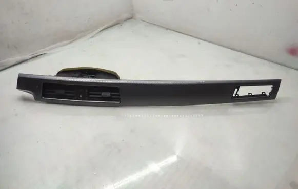 Dashboard glove box trim