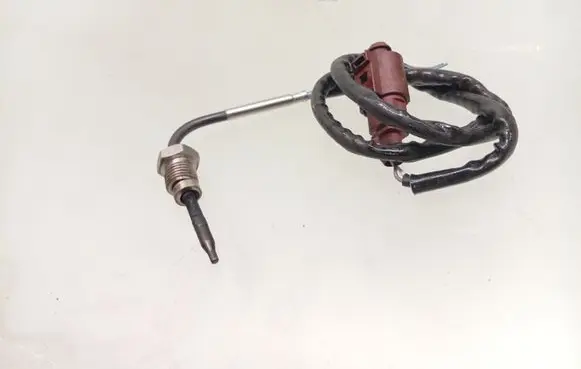 Volkswagen Golf VI Exhaust gas temperature sensor 137AS3052
