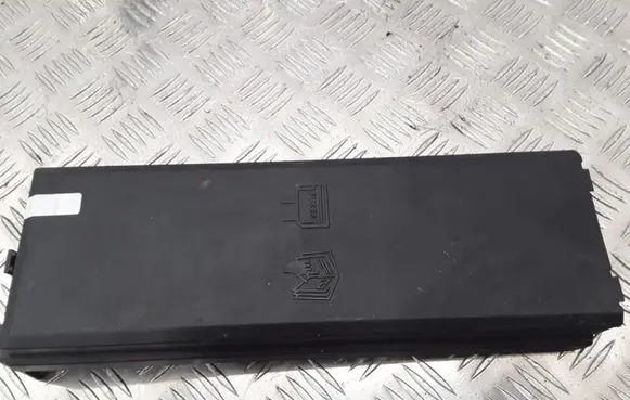 Land Rover Discovery 3 - LR3 Fuse box cover 490000072
