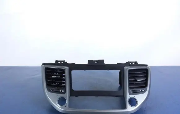 Hyundai Tucson TL Other sill/pillar trim element 84740D7200