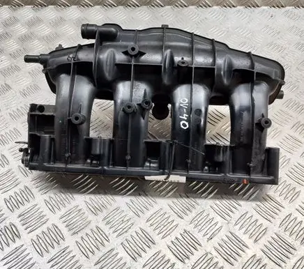 Volkswagen Golf V Intake manifold 06F133201N