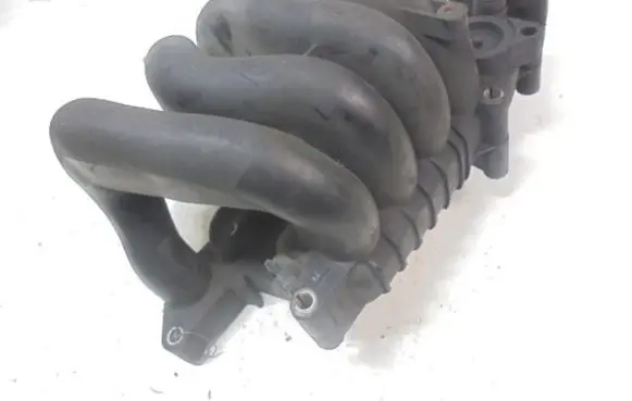 Ford Focus Intake manifold 1S4G-9424-B1C