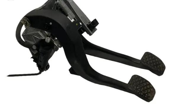 BMW 1 E81 E87 Pedal assembly 6761310 35316761310 42322403