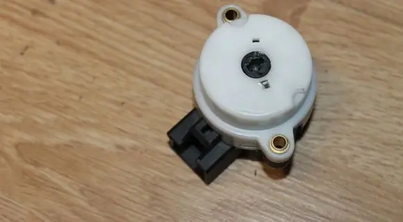 Volvo XC90 Ignition lock contact 8645228
