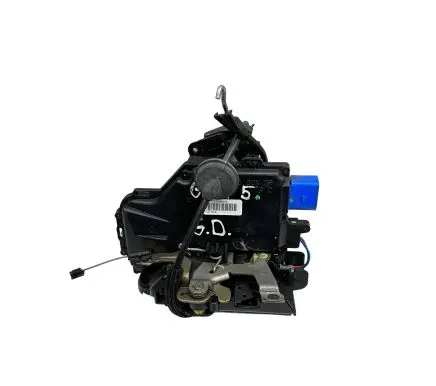 Volkswagen Golf V Rear door lock 7L0839016