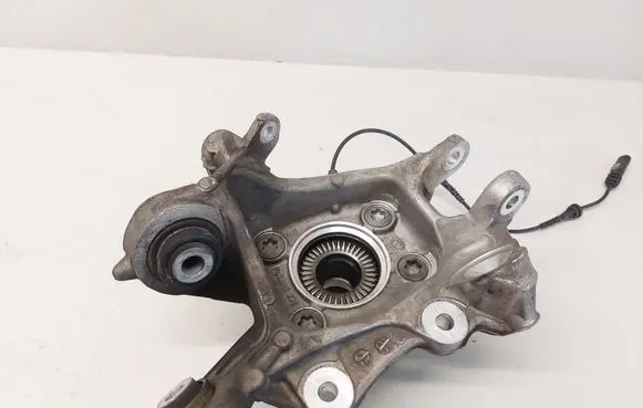 BMW 3 G20 G21 Rear wheel hub 6898481