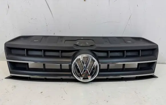 Volkswagen Amarok Front bumper upper radiator grill 2HH853653