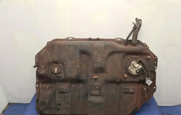 Mitsubishi Grandis Fuel tank 
