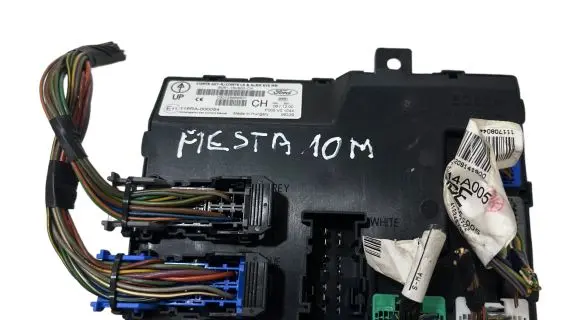 Ford Fiesta Comfort/convenience module 8V5115K600CH F005V01044 116RA000084