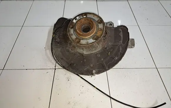 Volvo S60 Front wheel hub spindle knuckle