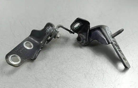 Ford Escape IV Front door hinge set 