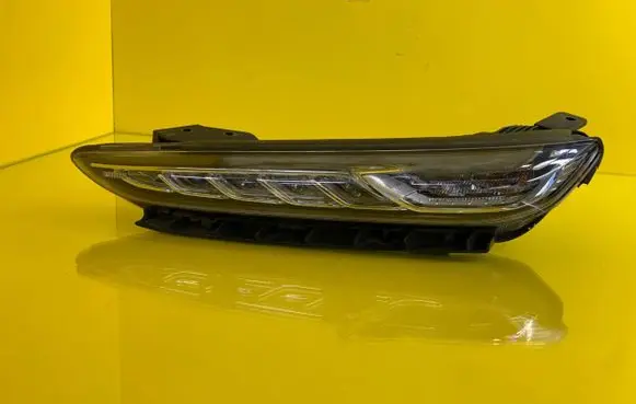Hyundai Kona I Headlight/headlamp 92207