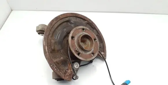 Rear wheel hub