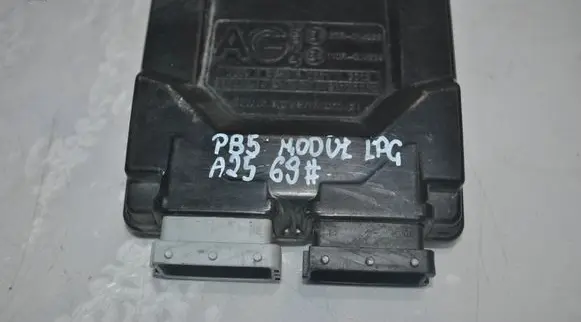 Volkswagen PASSAT B5.5 LP gas control unit module 67R014229 110R004230