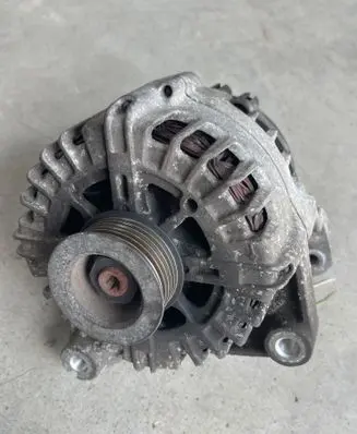 BMW 3 E90 E91 Generator/alternator FG18D024 7805434 2605773B