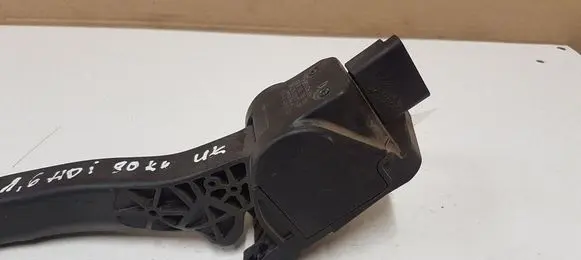 Peugeot 308 Accelerator throttle pedal 0280755130 9683001480
