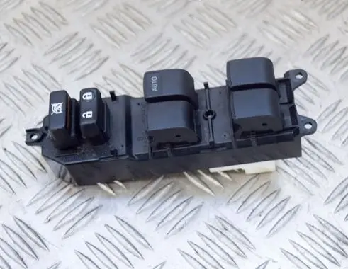 Toyota Auris E180 Electric window control switch