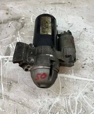 BMW 3 E90 E91 Starter motor 8570382
