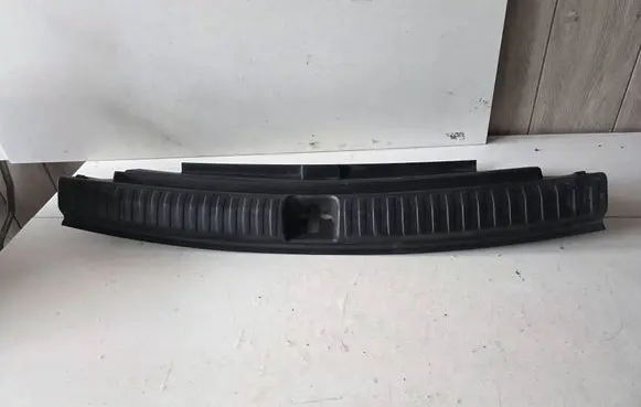 Audi Q4 Sportback e-tron Tailgate/boot lid lock trim 89A863459