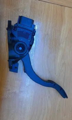 Volvo V70 Accelerator throttle pedal 6G929F836AD 6PV00922000 04092007