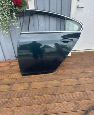 Rear door