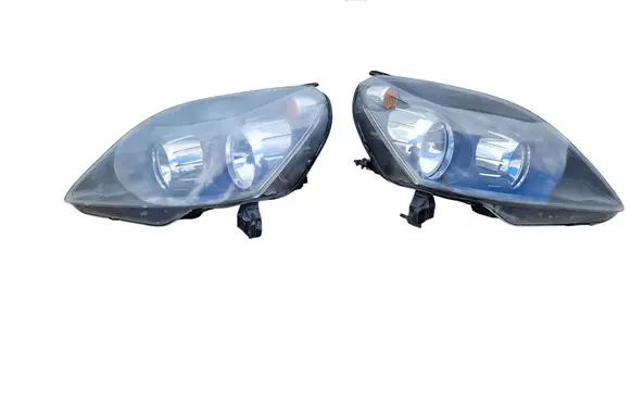 Opel Zafira B Headlight/headlamp