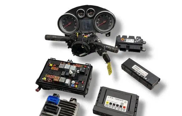 Opel Astra J Engine ECU kit and lock set 12660714 12643636 13433782