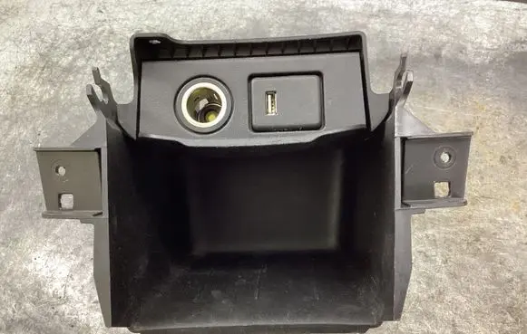 Opel Zafira C Glove box central console 1059761X 332910517 13293521