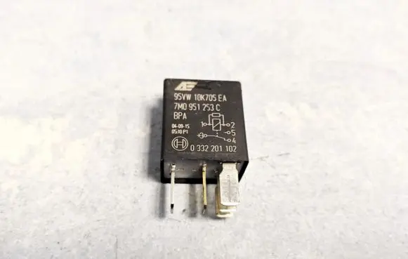 Volkswagen Sharan Other relay 95VW10K705EA 7M0951253C