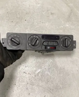 KIA Sportage Climate control unit 90801360 K573 DK57A61190