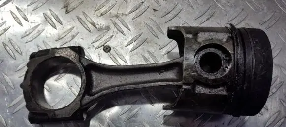 Mazda 626 Piston with connecting rod rf8d