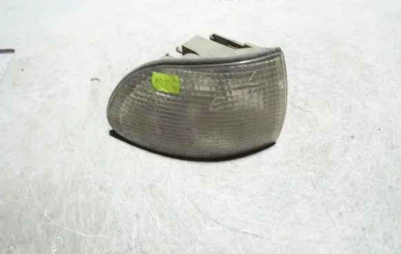 BMW 7 E38 Front indicator light 9402990