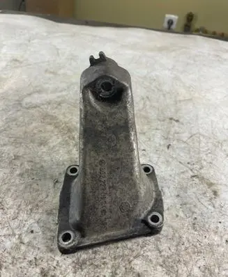 Mercedes-Benz E W210 Engine mounting bracket 6022230904