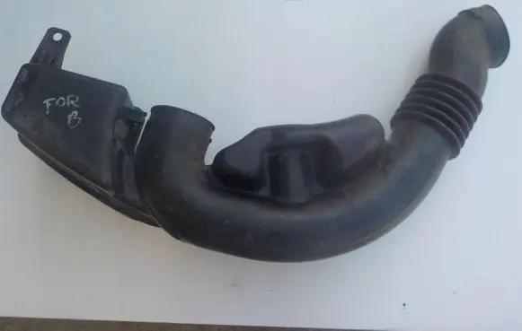 BMW 3 E90 E91 Intake resonator 7556678