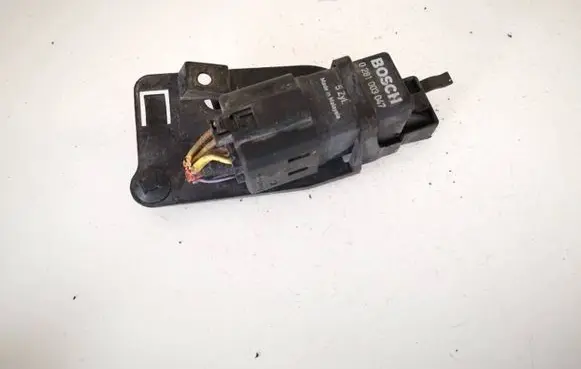 Volvo XC60 Glow plug pre-heat relay 0281003047