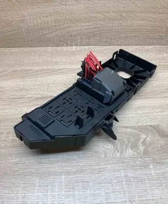 Opel Signum Fuse module 518898002 13223679