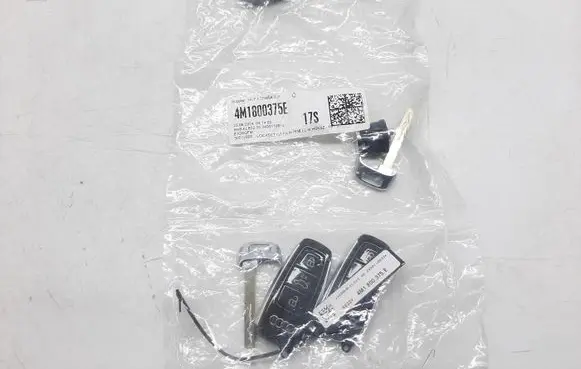 Audi Q7 4M Tool set 4M1800375E