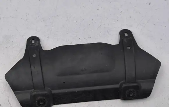 BMW i3 Intercooler air channel guide 7305658
