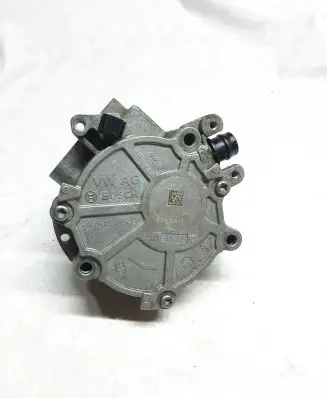 Audi A4 S4 B9 Vacuum pump 06K145100AE 271017B3