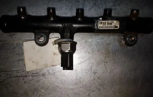 Ford Galaxy Fuel main line pipe 9681649580